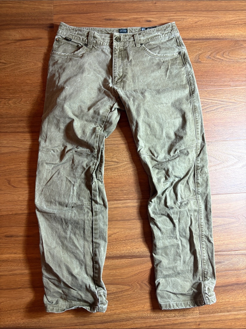Kuhl mens size 34x32 tan cargo pants